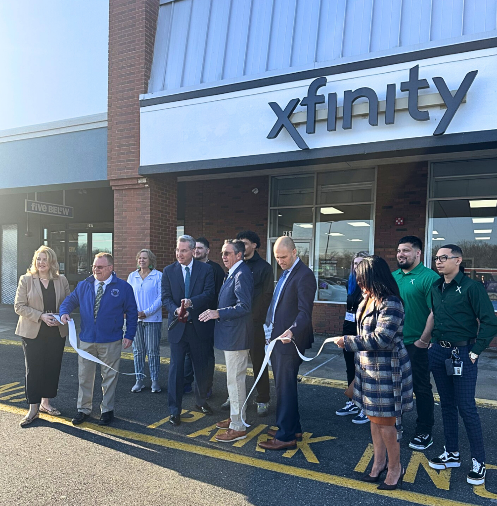 Ribbon cutting for Westfield MA Xfinity Store